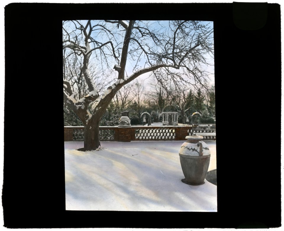 Quiet Corner, John Wesley Baxter house, Dublin and Hill Roads, Greenwich, Connecticut. View from terrace in winter LCCN2007685107