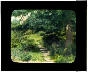 Reef Point, Beatrix Jones Farrand house, Bar Harbor, Maine. Pathway to house LCCN2008675995