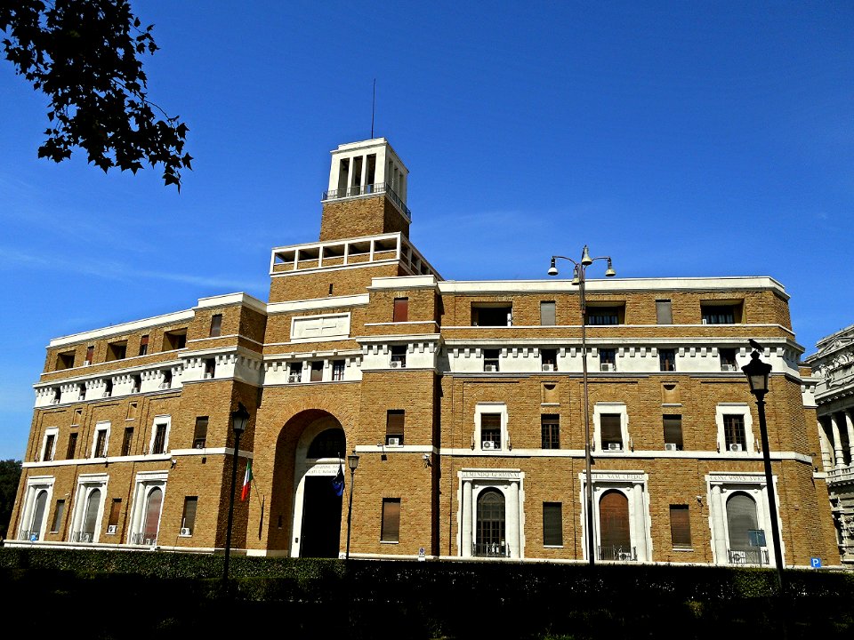 The Casa madre dei Mutilati (1928-1936) in Rome - Architect Marcello Piacentini (Rome 1881-Rome 1960) (29357218264)