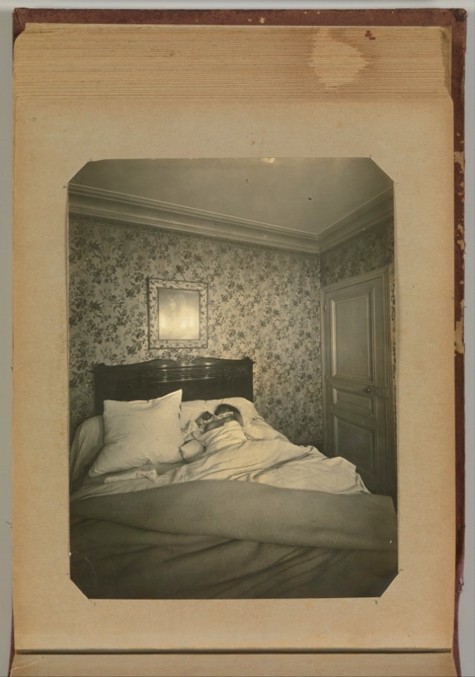 Album of Paris Crime Scenes - Attributed to Alphonse Bertillon. DP263786