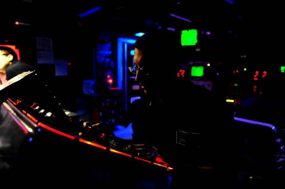 160408-N-VD165-188 (25935177374)