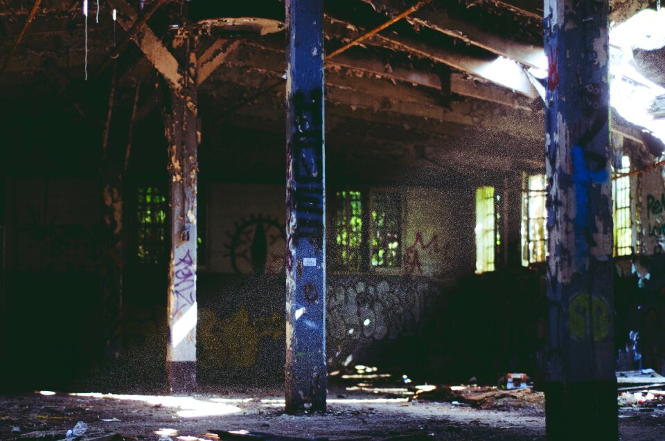 House post ceiling