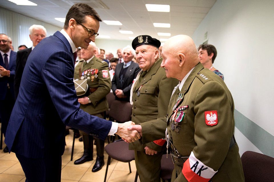 Wizyta premiera Matuesza Morawieckiego w Ostrołęce (28003245149)