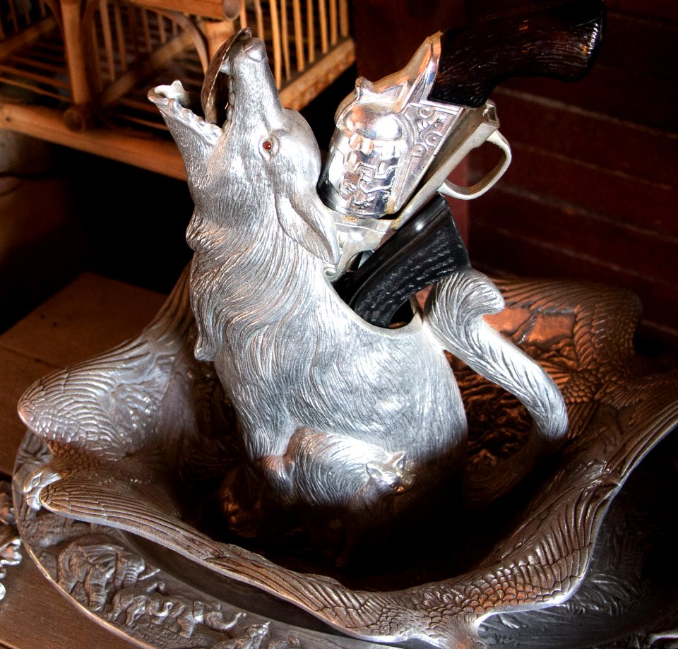 Wolf Gun Holder (14242508808)
