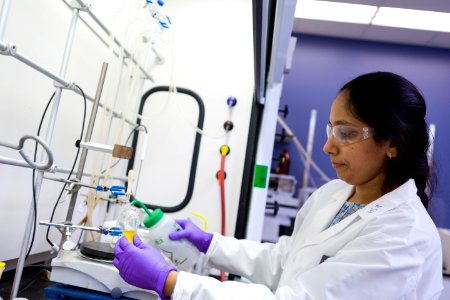 Working in the Medicinal Chemistry Lab (40108008663)
