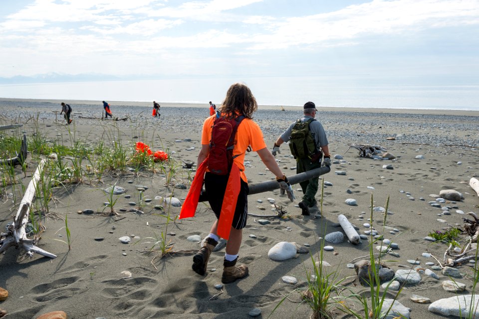 WRST Yakutat Marine Debris Cleanup 2015 (27061021544)