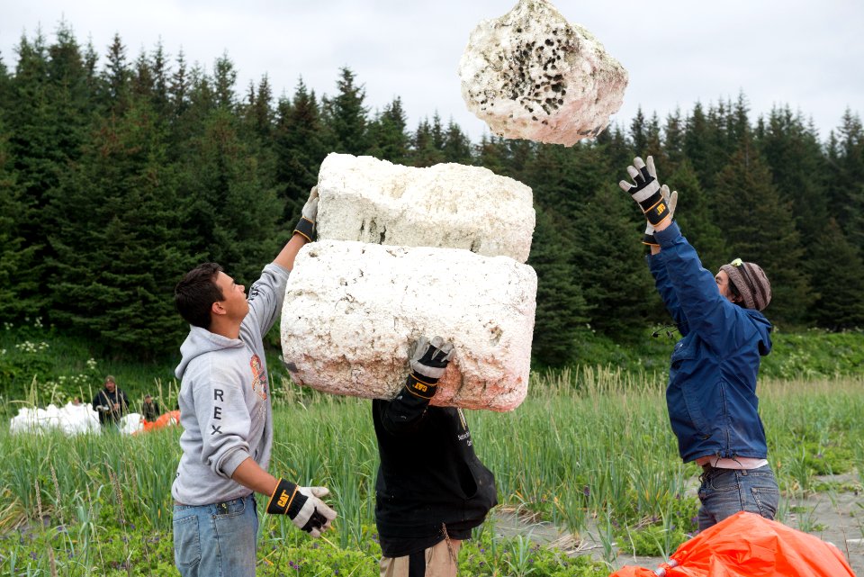 WRST Yakutat Marine Debris Cleanup 2015 (27061679524)