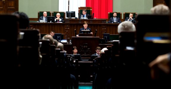 Wystąpienie premier Beaty Szydło w Sejmie (23687611501)