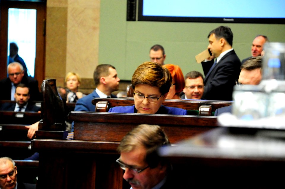 Wystąpienie premier Beaty Szydło w Sejmie (27093129496)