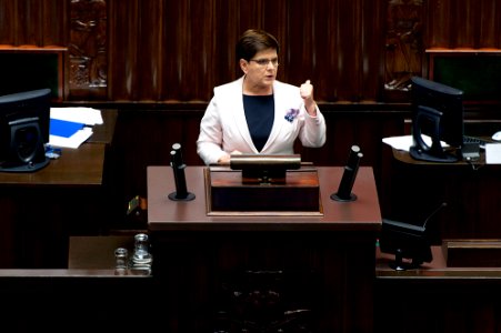Wystąpienie premier Beaty Szydło w Sejmie (29225271063)