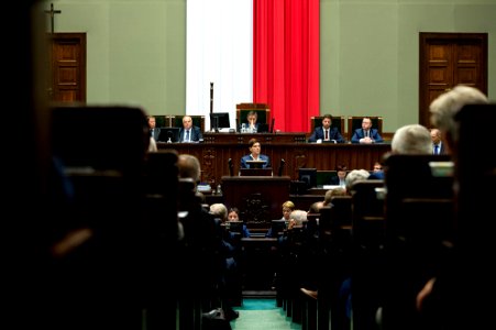 Wystąpienie premier Beaty Szydło w Sejmie (30115328636)