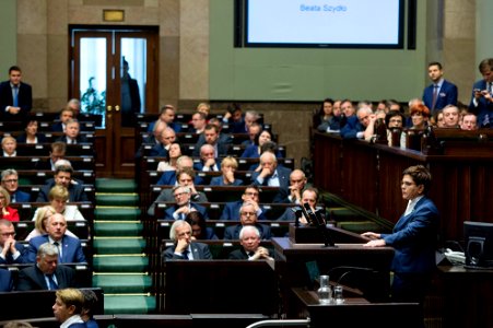 Wystąpienie premier Beaty Szydło w Sejmie (30150341605)