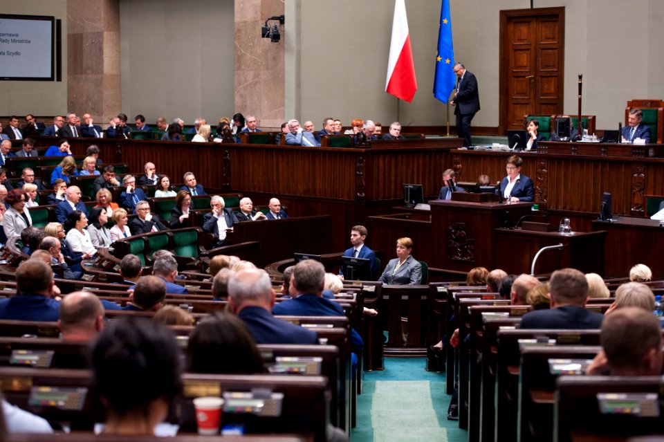Wystąpienie premier Beaty Szydło w Sejmie (34478379920)