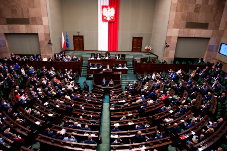 Wystąpienie premier Beaty Szydło w Sejmie (34733411321)