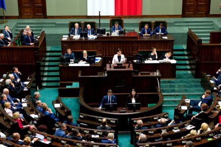 Wystąpienie premier Beaty Szydło w Sejmie (29768944461)