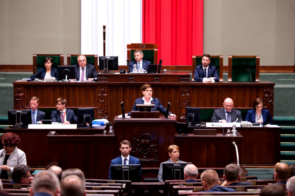Wystąpienie premier Beaty Szydło w Sejmie (34824951456)
