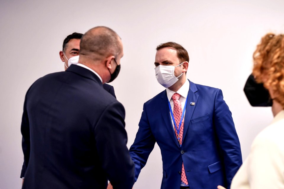 Средба на премиерот Заев и владината делегација со претседателот на Бугарија, Румен Радев -14.06.2021- (51247868279)