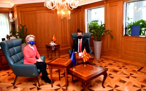 Пречек на Претседателката на ЕК во Влада (51527196471)