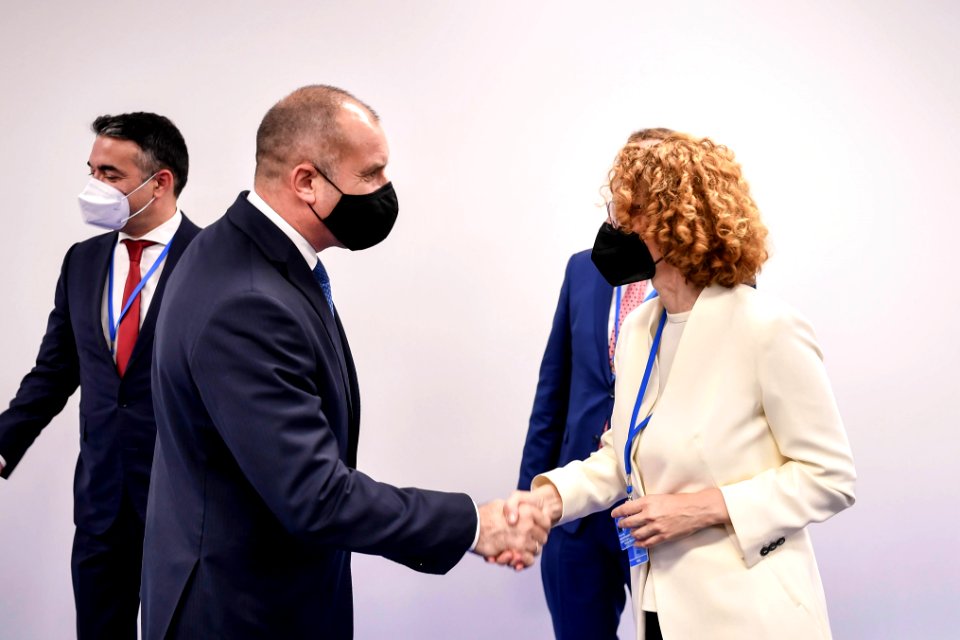 Средба на премиерот Заев и владината делегација со претседателот на Бугарија, Румен Радев -14.06.2021- (51248162060)