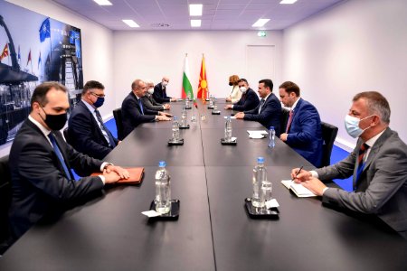 Средба на премиерот Заев и владината делегација со претседателот на Бугарија, Румен Радев -14.06.2021- (51248161940)