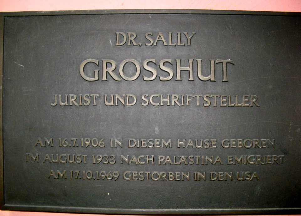 2-Ehrentafel, Wagemannstraße 27