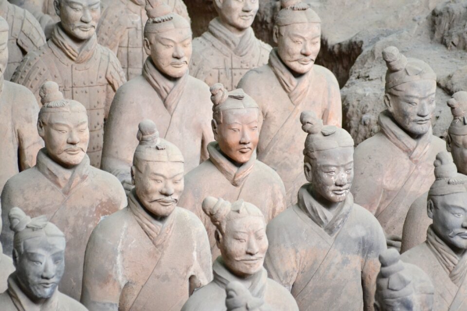 Dynasty sculpture terra