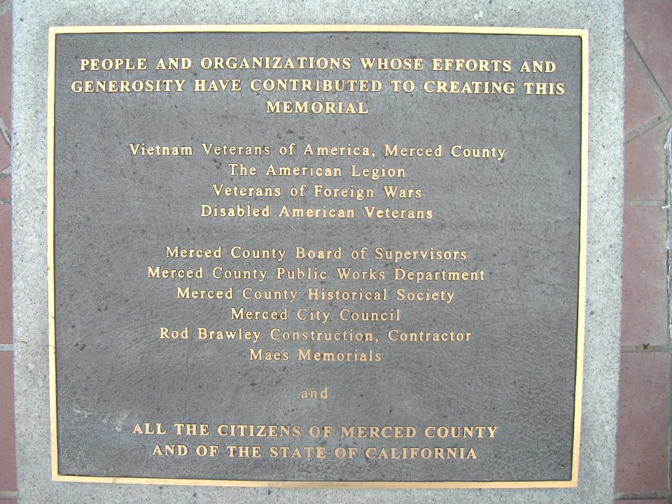 Acknowledgement plaque, Merced County Veterans Memorial, California - 20060409