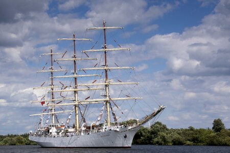 The ship boat the sail