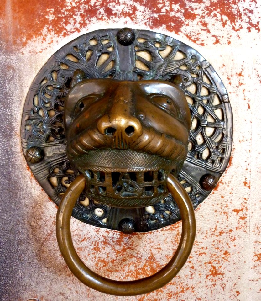 Alpirsbach-Westportal-Löwe
