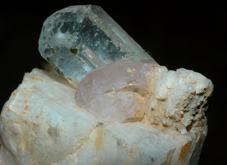 Apatite, aigue-marine sur orthose (Pakistan)