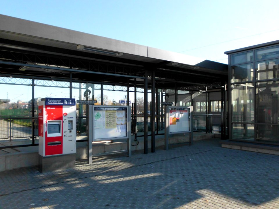 Bf.-Vorplatz Fahrkartenautomat