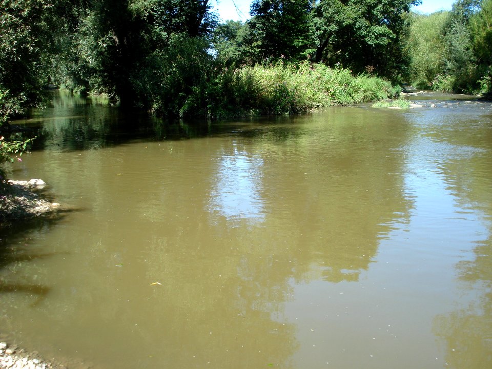 Bina (rechts) Mündung in die Rott
