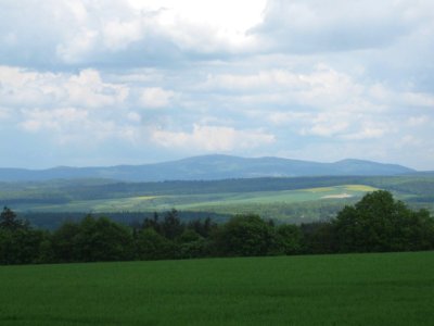 Blick vom Kemerl Rücken nach Südosten auf Feldberg-Taunuskamm