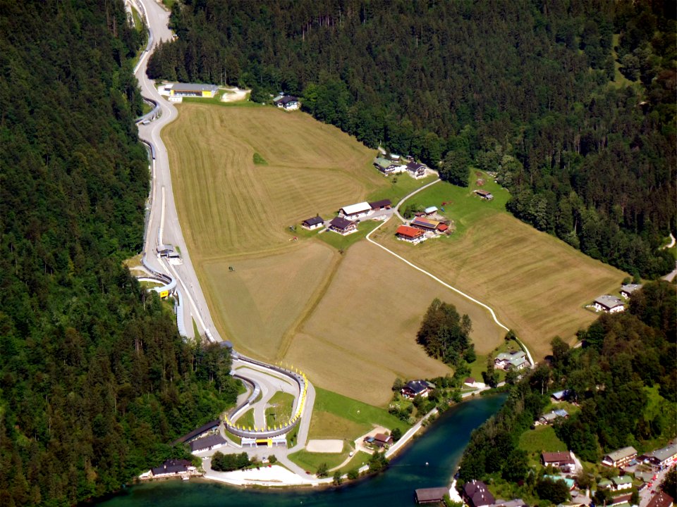 Blick vom Jenner auf Eisbahn