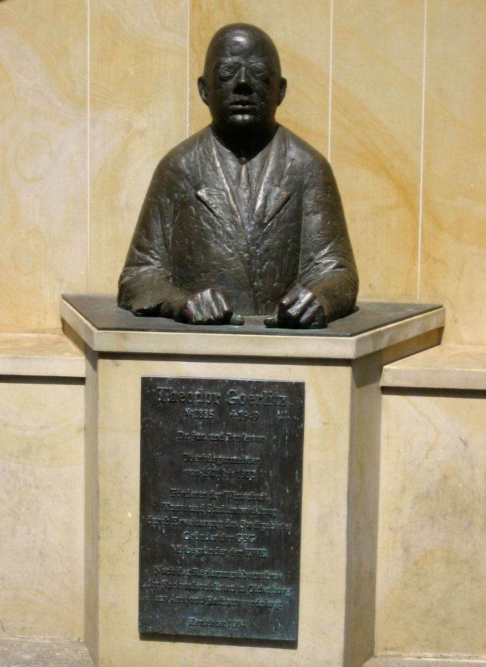 Büste von Theodor Goerlitz