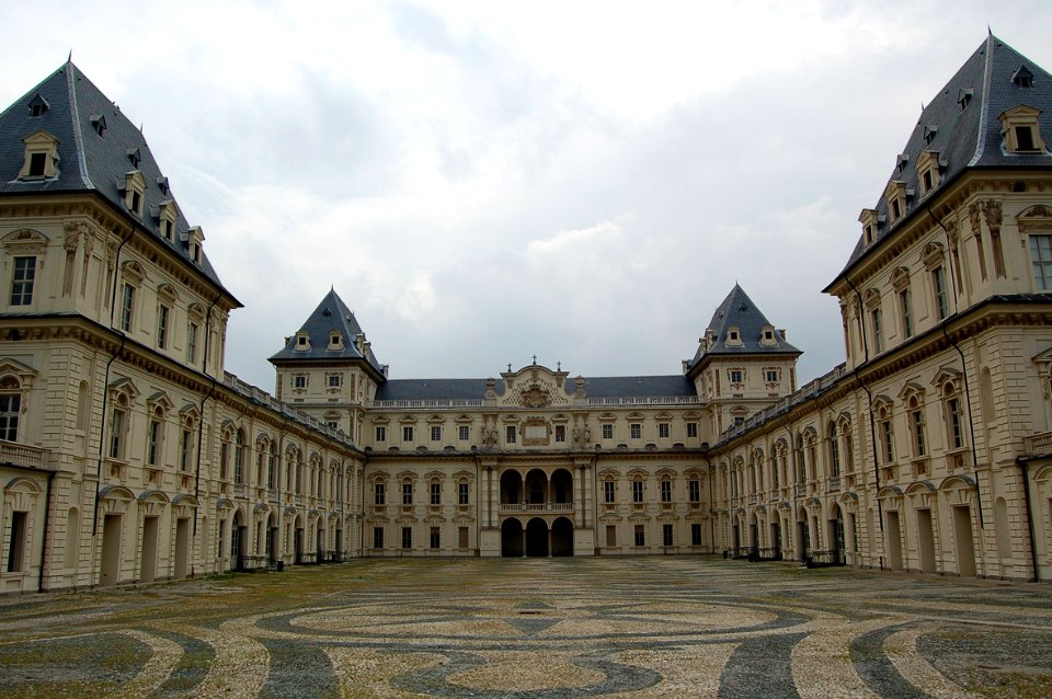 Castello valentino - fronte