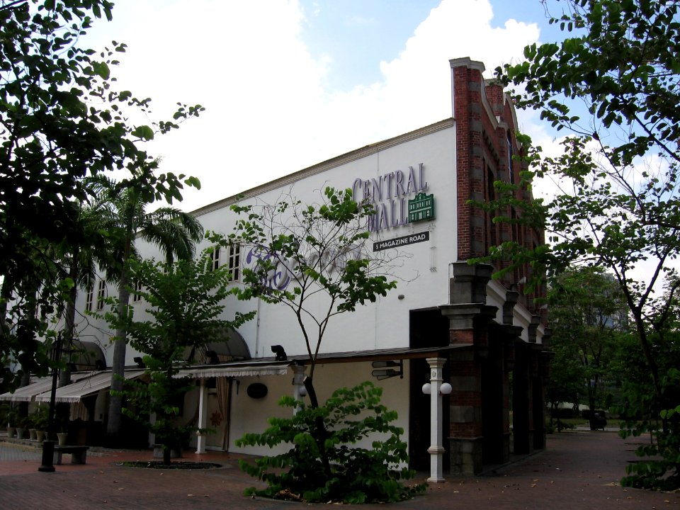 Central Mall, Mar 06