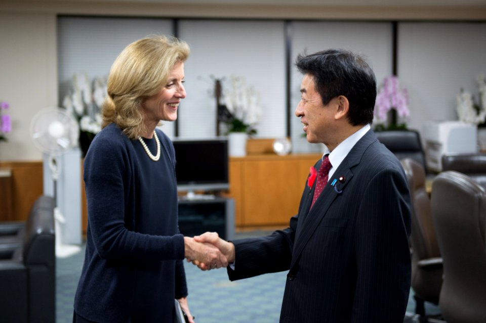 Ambassador Kennedy Meets Japan’s Health, Labor and Welfare Minister Shiozaki - Flickr - East Asia and Pacific Media Hub (1)