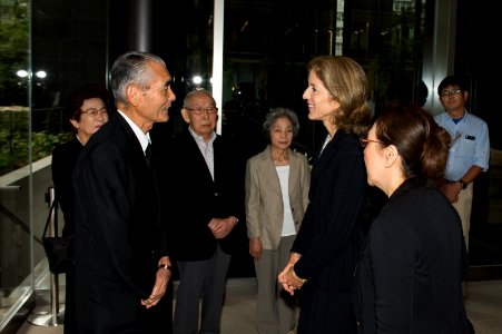 Ambassador Kennedy Pays Tribute at 9-11 Memorial - Flickr - East Asia and Pacific Media Hub (4)