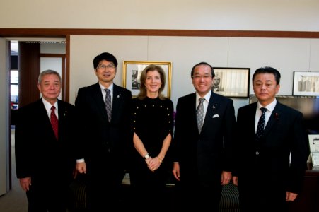 Ambassador Kennedy Meets Mayors of Hiroshima and Nagasaki - Flickr - East Asia and Pacific Media Hub (2)