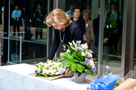 Ambassador Kennedy Pays Tribute at 9-11 Memorial - Flickr - East Asia and Pacific Media Hub (3)