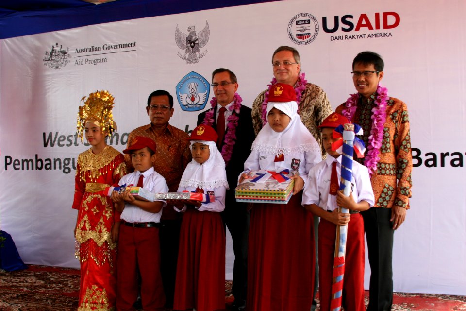 Ambassador Marciel Visits School Reconstruction Project on Anniversary of West Sumatra Earthquake (5053169620)