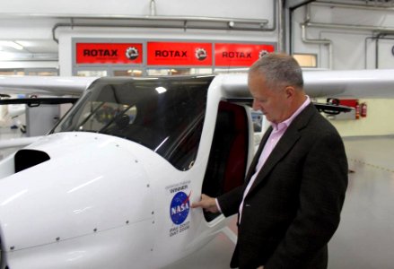 Ambassador Mussomeli admiring Pipistrel Virus 912