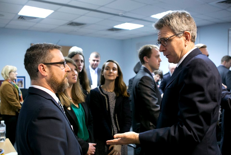 Ambassador Pyatt meets Peace Corps volunteers in Kyiv to celebrate the 55th anniversary of the Peace Corps, March 1, 2016 (25067918259)