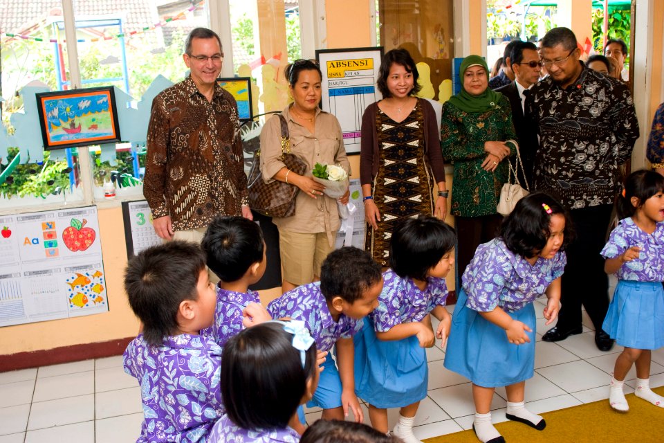 Ambassador-designate Scot Marciel Visits USAID School Projects (4950070088)