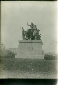 America sculpture, Illinois, early 20th century (NBY 567) photo