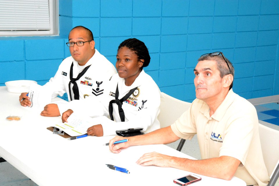 America's Navy hosts Annual SeaPerch Competition at HESTEC 2016 161007-N-ND850-734
