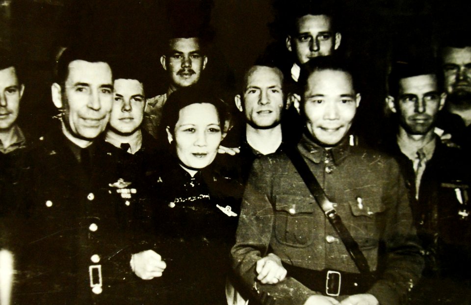 American aviators awarded the Military Order of China at Chungking, China 1942 (24395382116)