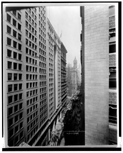 American Express Bldg. and Broadway North LCCN99402723