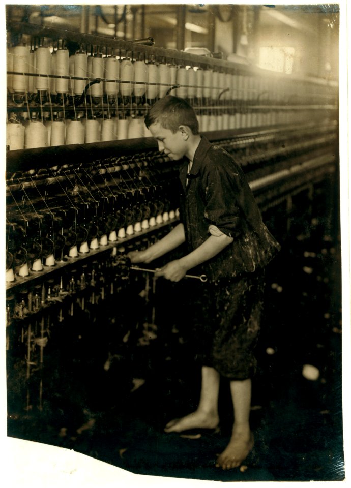 American Linen Co. Cleaner - Spinning room. LOC nclc.05599